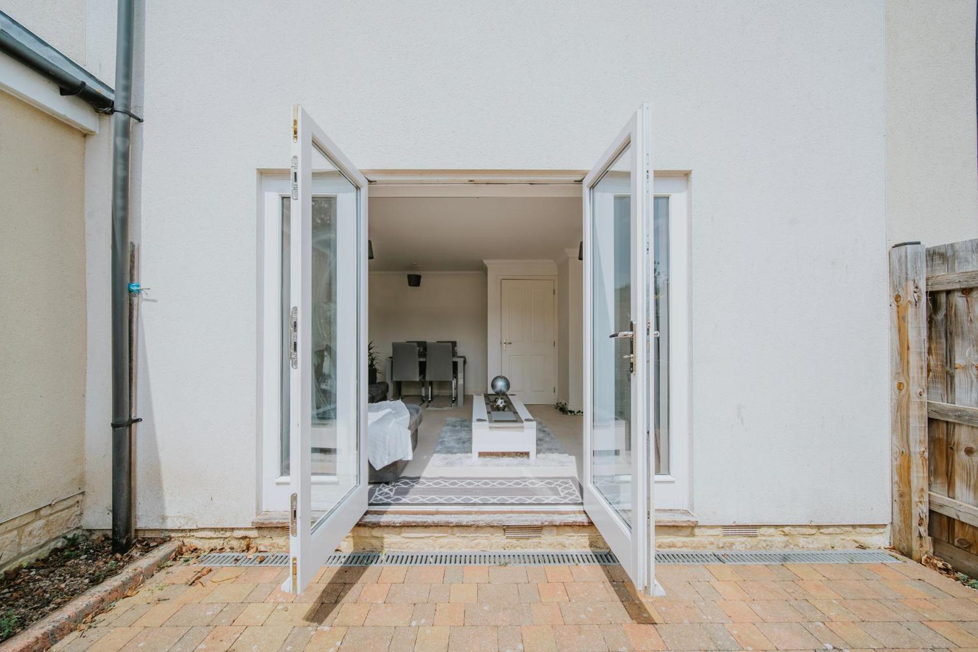 Linen Cottage- Parking, Leds, 4K Tvs, 5G Wifi And More! Bath Bagian luar foto