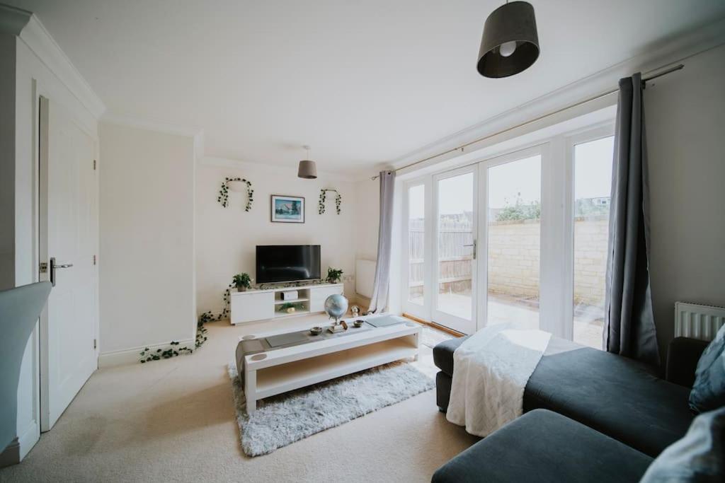 Linen Cottage- Parking, Leds, 4K Tvs, 5G Wifi And More! Bath Bagian luar foto